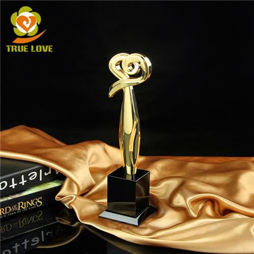 Championship Trophy (2)