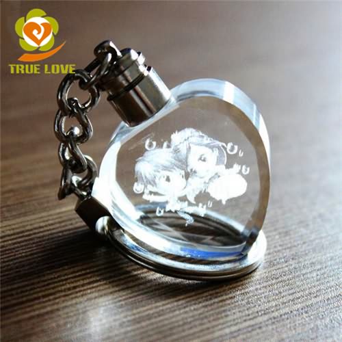 crystal heart keychain (1)