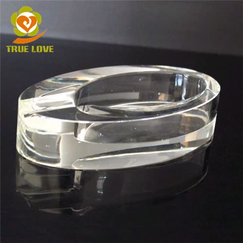Clear Oval Crystal Cigar Ashtray (1) Clear Oval Crystal Cigar Ashtray (1)