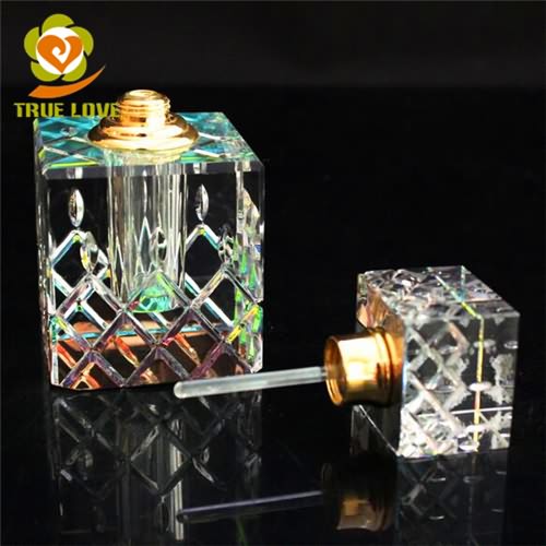 Modern Crystal Perfume Bottles (1) Modern Crystal Perfume Bottles (1)