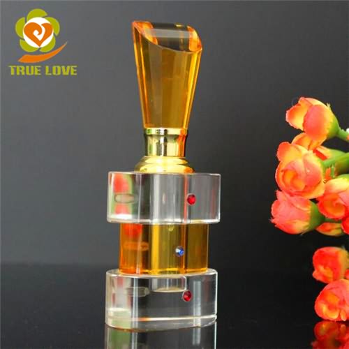 Perfume Gold Bottle (2)