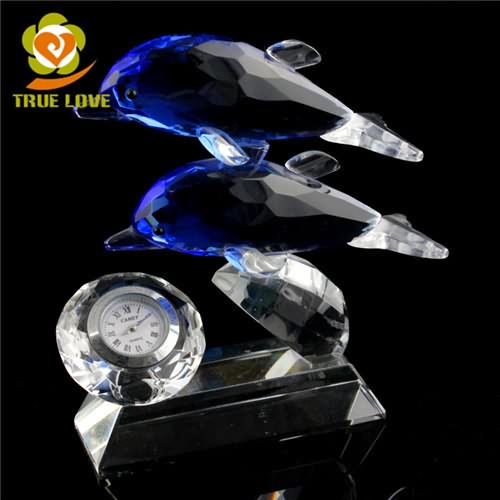 Crystal Glass Dolphin Figurine (1)